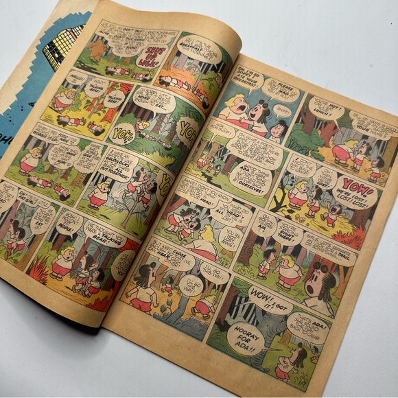 Marge’s Little Lulu & Tubby At Camp Gold Key VTG Comic Books Sept. 68’ - Picture 3 of 5